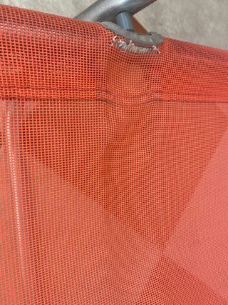 Silla de playa naranja y gris