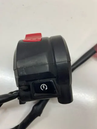 Mando Luces Suzuki GSR 600