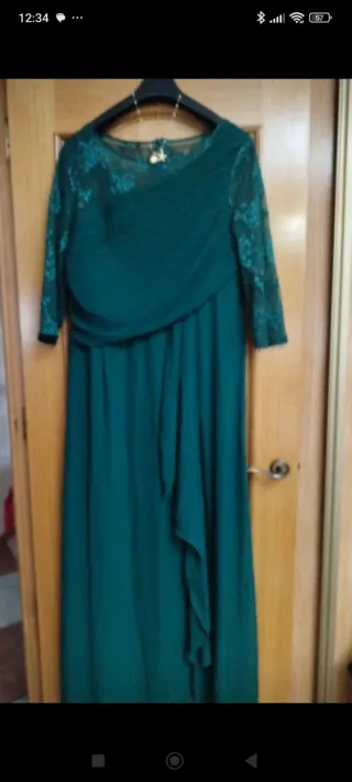 Vestido de fiesta verde con encaje