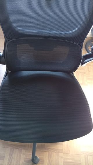 Silla de escritorio ergonómica negra