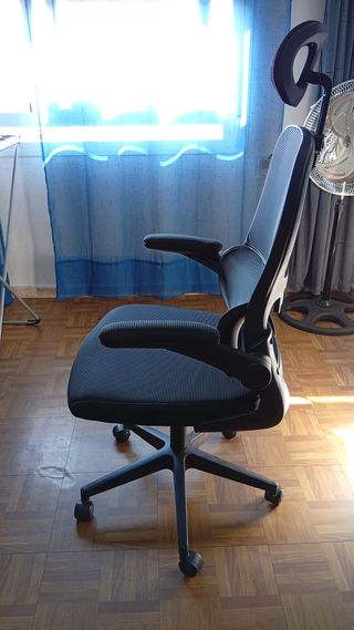 Silla de escritorio ergonómica negra