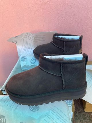 Stivali UGG Choco Brown con Plateau ultra mini