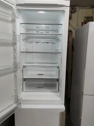 Nevera Whirlpool 200x60cm A++ no Frost Garantía