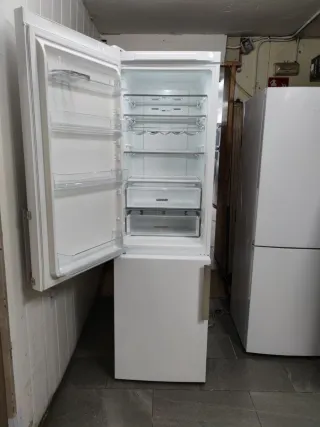 Nevera Whirlpool 200x60cm A++ no Frost Garantía