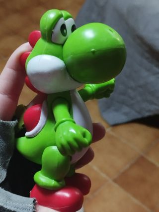 Figura Yoshi Grande Nintendo Mario Bros