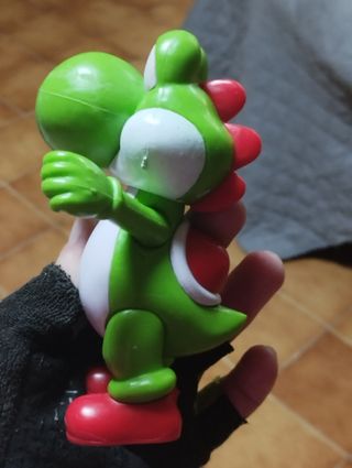 Figura Yoshi Grande Nintendo Mario Bros