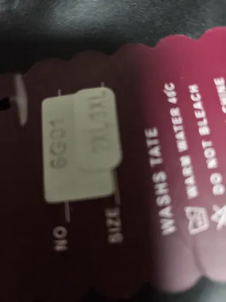 Pantalones efecto piel negros