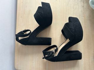 Sandalias tacón plataforma negras