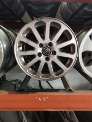 Llantas Volvo 16