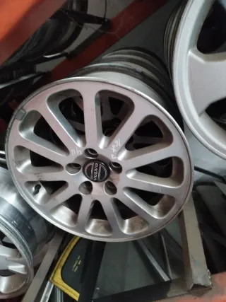 Llantas Volvo 16