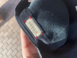 Berretto Gucci Nero con banda verde e rossa