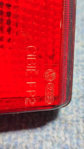 Volkswagen Polo 81-90 piloto trasero izquierdo