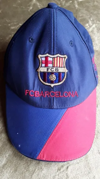 Gorra FC Barcelona azul-grana.