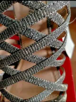 Sandalias nuevas Talla 38