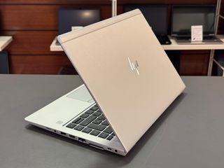 Portátil HP R5 - GARANTIA