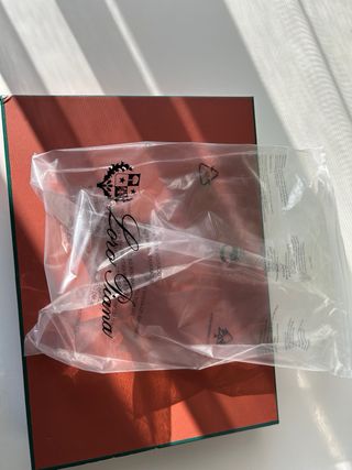 Scatola e sacchetto Loro Piana rossi