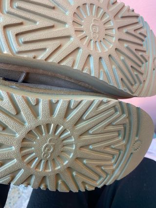 Stivaletti UGG con cuff caviglia plateau alto