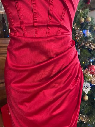 Abito corto in raso rosso