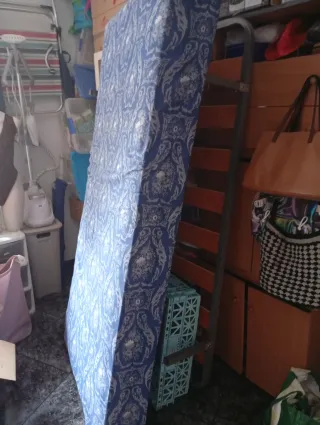 Cama individual con colchón