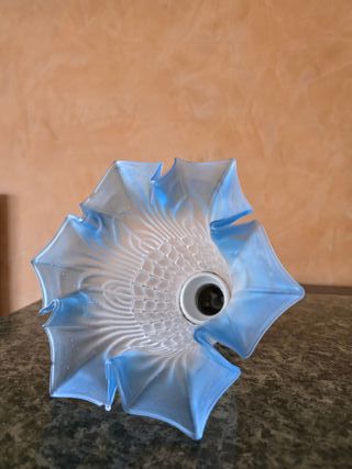 Antico paralume floreale in vetro