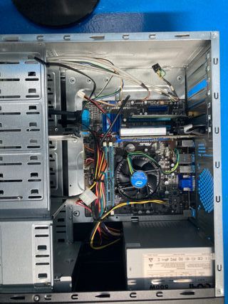 PC Intel i3 4GB RAM con Monitor