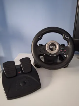 Volante Jinshu GTR y Juego PS4 Gran Turismo 7