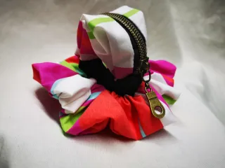 Conjunto Pulsera Monedero y Coletero Multicolor
