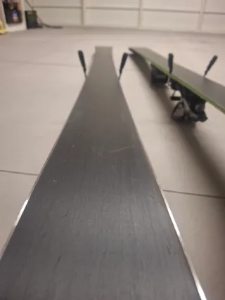 Sci Volkl Deacon 176 con attacchi Marker