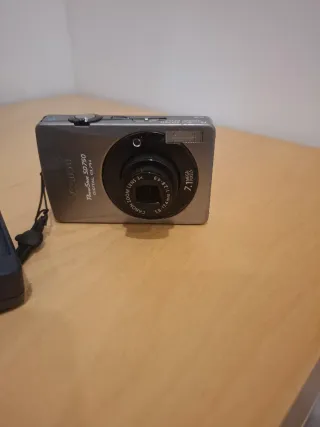 Canon PowerShot SD750 Argento
