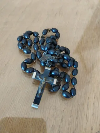 Cadena con crucifijo