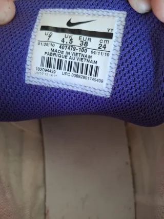 Zapatillas Nike. Rosa y Blanca