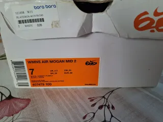 Zapatillas Nike. Rosa y Blanca