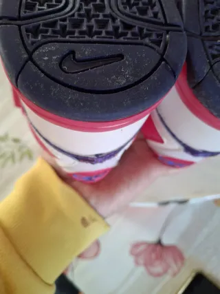 Zapatillas Nike. Rosa y Blanca