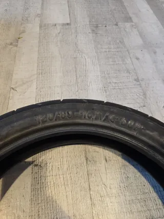 Neumático 120/80-16 Continental usada