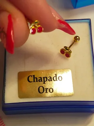 Pendientes bebé chapado oro cereza