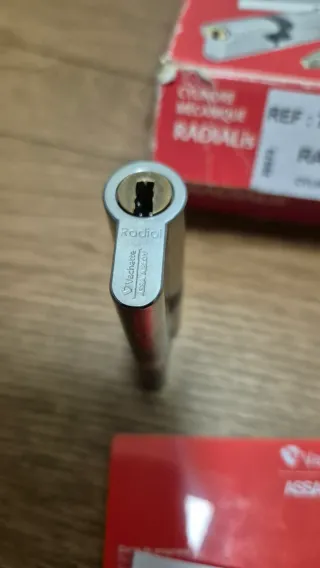 Bombin / Cilindro seguridad Vachette Radialis A2P