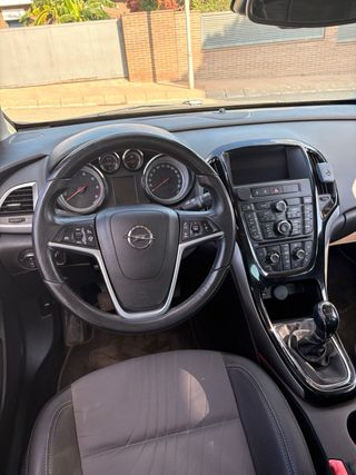 Opel Astra Sports