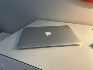 MacBook Air 13 2015 1.6 GHz i5 4GB Plata