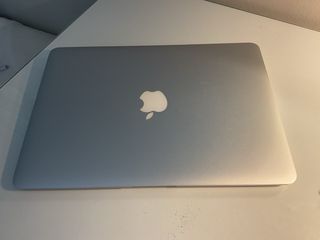 MacBook Air 13 2015 1.6 GHz i5 4GB Plata