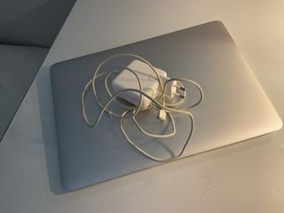 MacBook Air 13 2015 1.6 GHz i5 4GB Plata