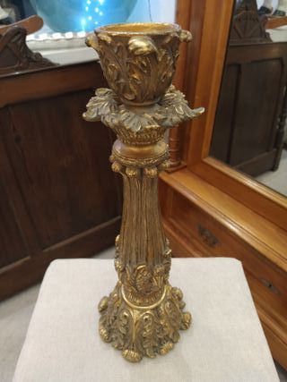 Candeliere portacandele in legno intagliato dorato