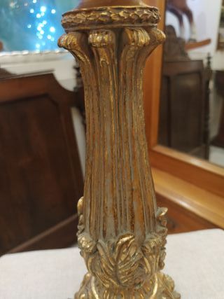 Candeliere portacandele in legno intagliato dorato