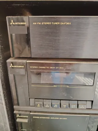 Torre Hi-Fi Marantz Mitsubishi Negra