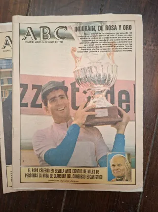 5 Revistas ABC de la visita del Papa años 1993