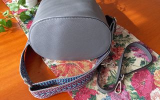 Borsa secchiello vera pelle grigia tracolla