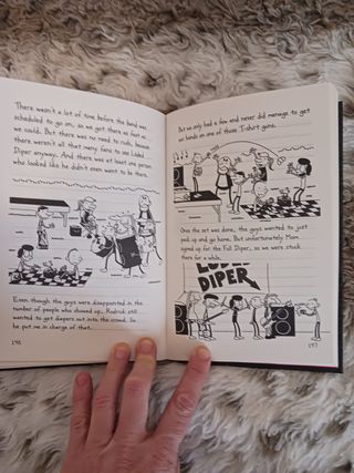 Diary of a Wimpy Kid, 17-Diper Överlöde. Tapa dura