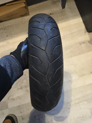 Neumático 120/70-15 Pirelli Diablo usada