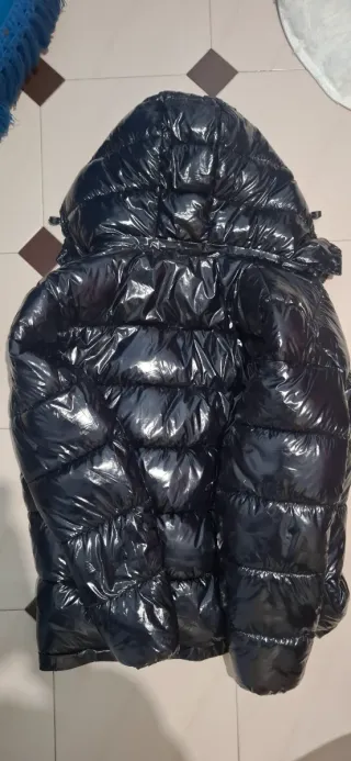 Chaqueta Moncler Puffer Negra Brillante