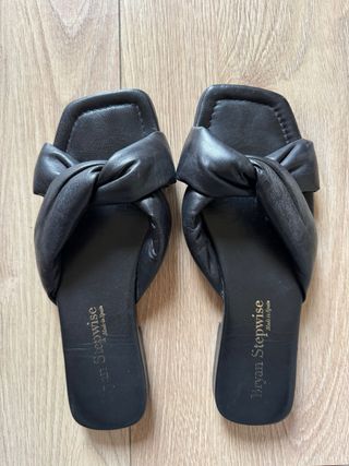Sandalias de piel negras Bryan Stepwise