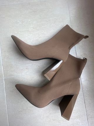 Botín Zara elástico tacón bloque
